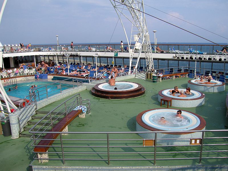 OceanVillage_09_2005