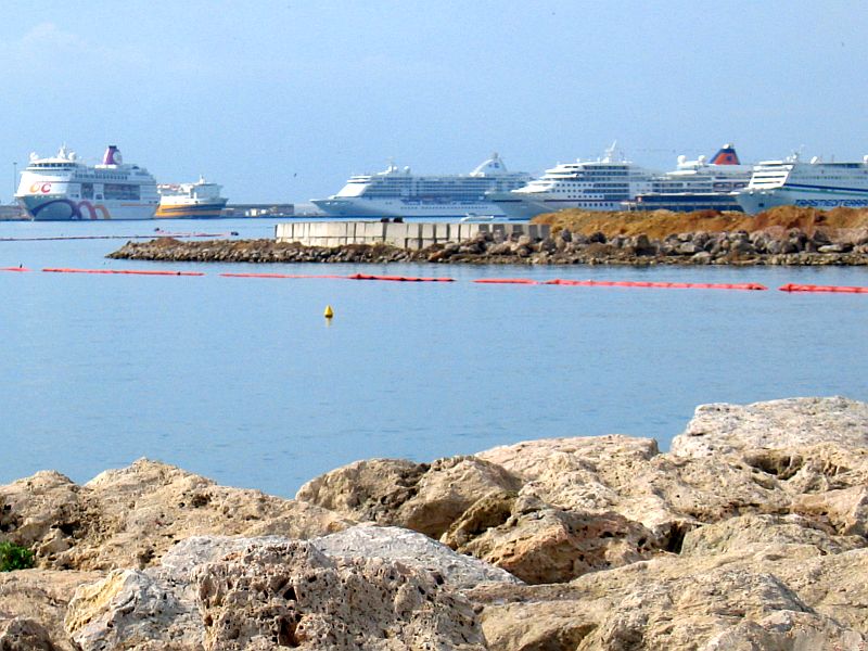 OceanVillage_09_2005