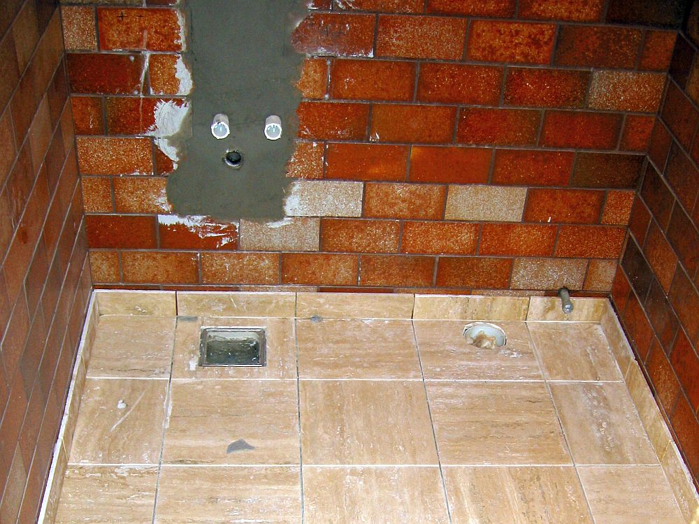 rav5_toilet_2002_03.jpg