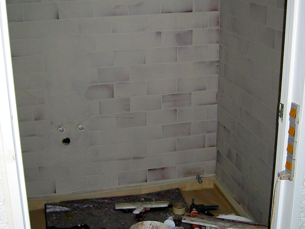 rav5_toilet_2002_04.jpg