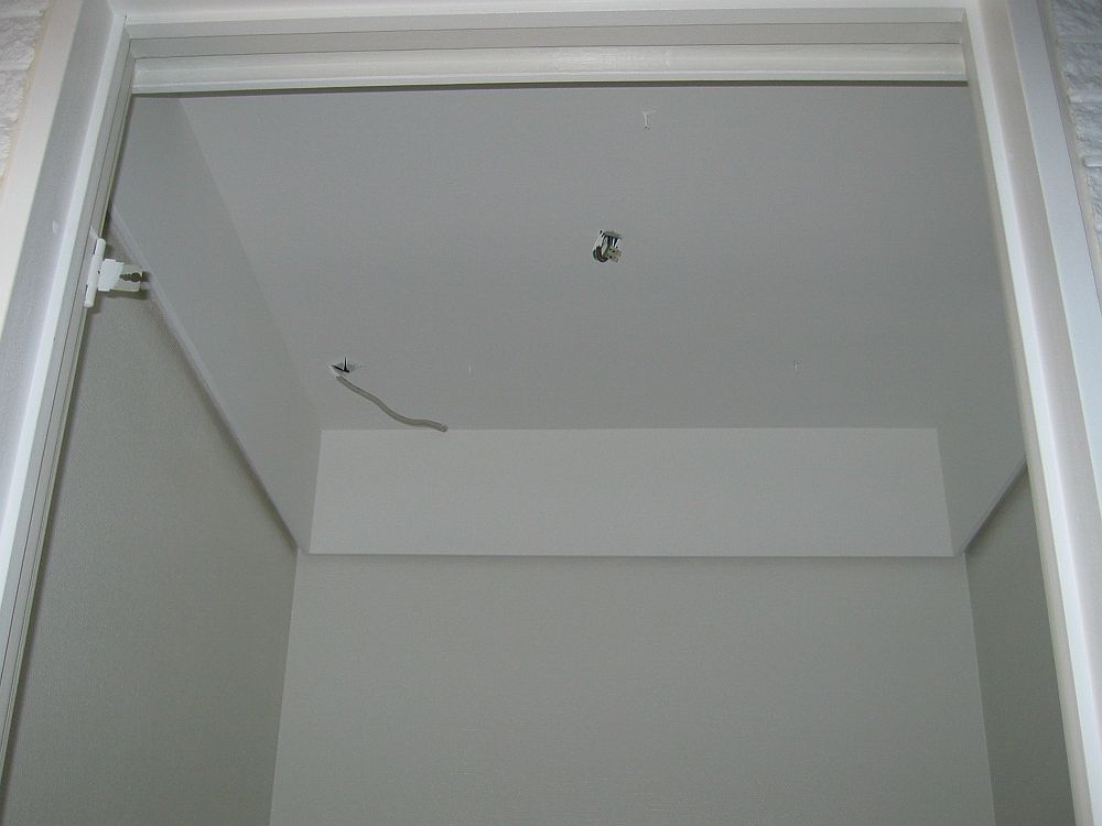 rav5_toilet_2002_07.jpg